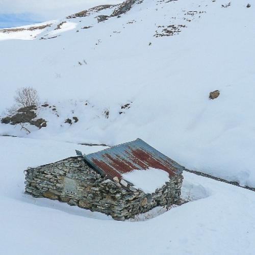 cabane_du_clot_de_laun_val_dazun_amis_du_parc_national_des_pyrenees_.jpg