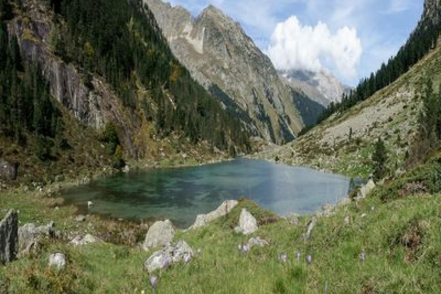 lac_de_suyen_val_dazun_etienne_farand.jpg