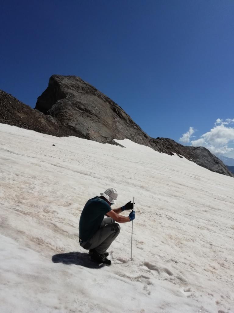mesure_glacier_ossoue_vignemale_claire_acquier_14.jpg